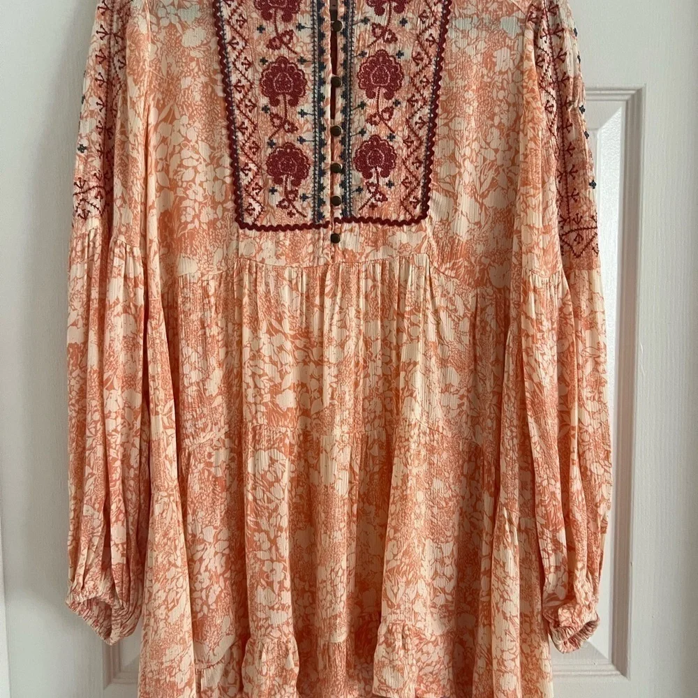 Anthropologie Claudia Embroidered Babydoll Tunic. Flowy. EUC! Size XS. - Picture 9 of 9